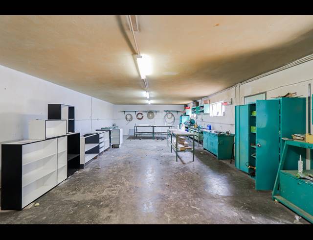 480M² FACTORY FOR SALE IN THE HILL